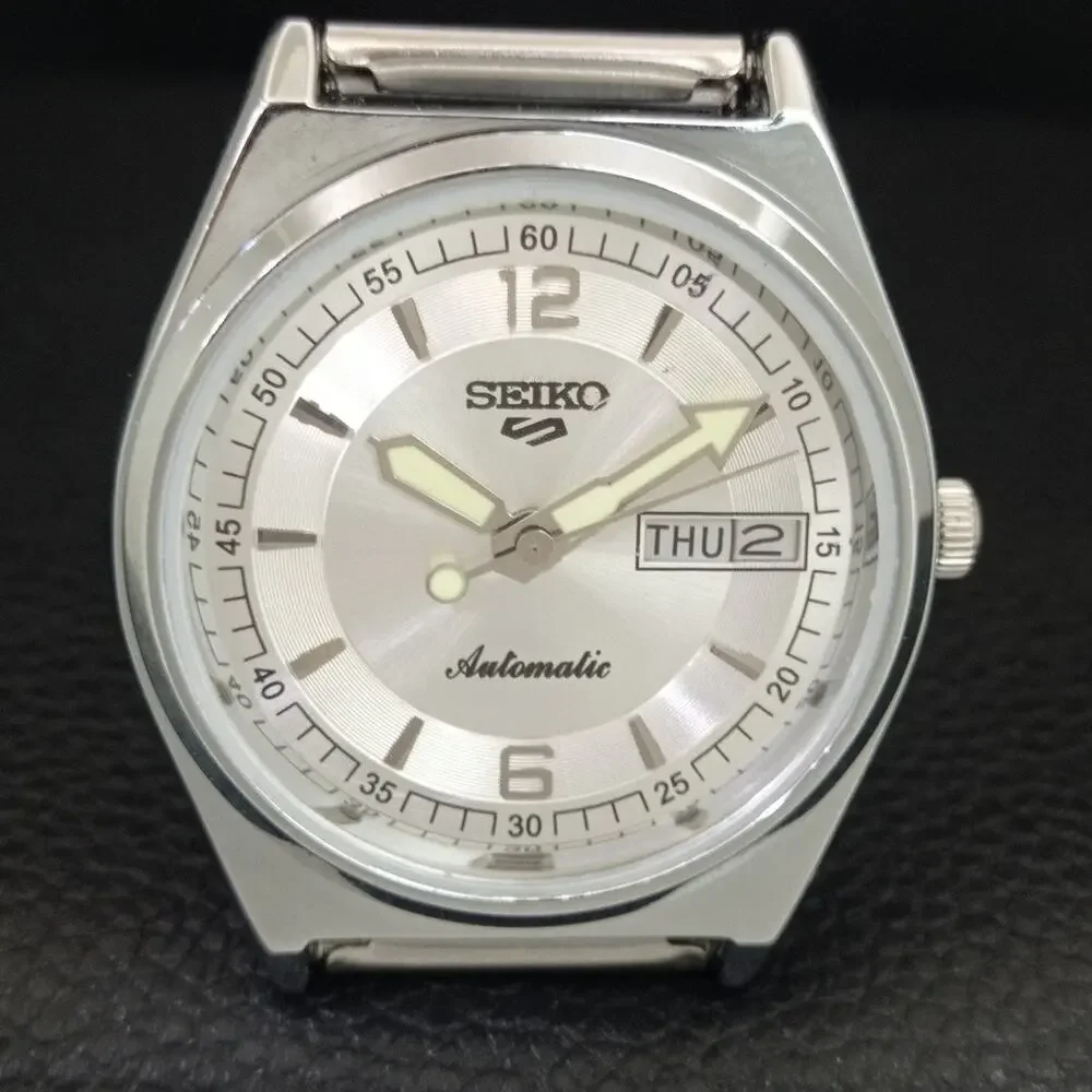 Vintage 1971 Seiko Automatic Mens Silver Watch W/daydate & Silver accents